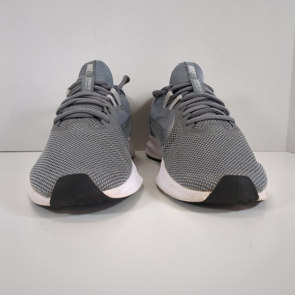 Nike Downshifter 9 Women's Gray Running Shoes, Size 10.5 - Picture 2 of 12